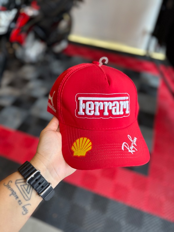 Gorra Ferrari 2